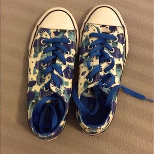 Cute converse low tops